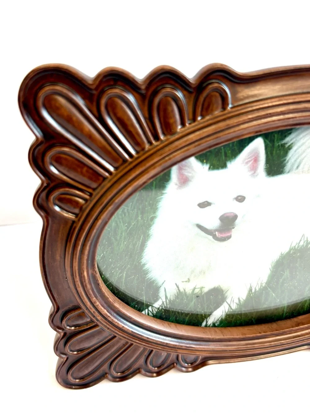 Drexel Heritage rick wood look Brown Scalloped Design Oval Picture Frame 4x6
